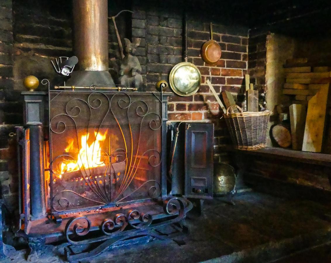 Ye Olde Smugglers Inne Alfriston Exterior foto